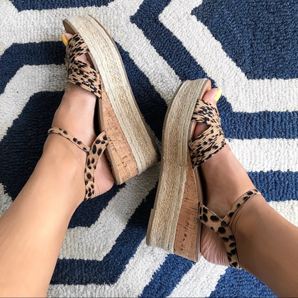 🆕 FERGALICIOUS LEOPARD PRINT WEDGED SANDALS! - Picture 10 of 11